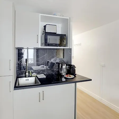 Bright Close To Bastille *