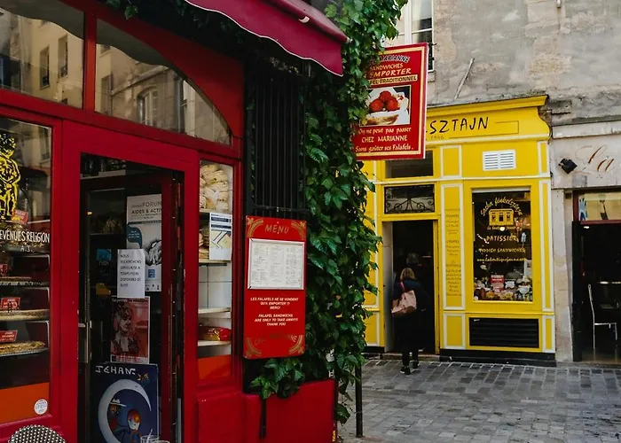 Bright Close To Bastille * Paris